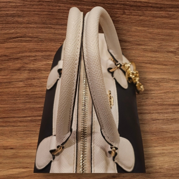 COACH Crossgrain Leather Bennett Shoulder Bag - Navy And Off White - Picture 5 of 10